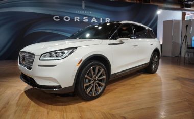Lincoln Corsair arrin me dukje elegante dhe nivel të zgjuar teknologjie (Foto)