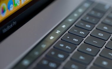Modeli i ri i MacBook Pro 13.3” do të jetë laptopi i parë me procesorin e ri nga Apple