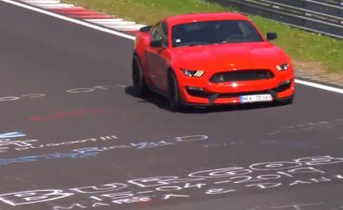 Rezultatet e ngasjes në pistë të një makine sportive nga shoferi amator (Video)