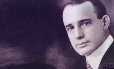 Thënie nga Napoleon Hill për t’u bërë sa më ambiciozë dhe më të suksesshëm