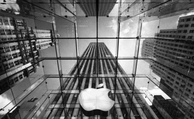 Apple përgjigjet ndaj kritikave për kushtet e rënda të punës në fabrikat e tyre kineze