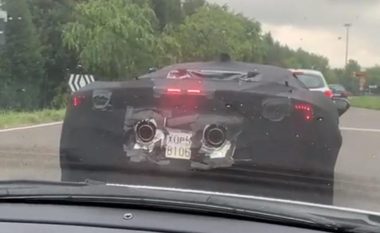 Shoferi i shkoi pas Ferrarit hibrid me 1,000 kuaj fuqi që po testohej në rrugë (Video)