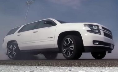 Tahoe SUV në rrethë të shpejta si dhe rrëshqitje në pistë (Video)