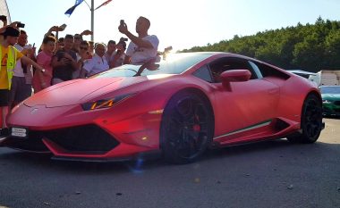 Spektakël me super-vetura luksoze, në aktivitetin më të madh automobilistik në Kosovë (Video)