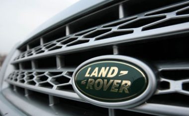 Land Rover shpërndau imazhe të dukjes dhe disa detaje të modelit Defender (Foto)