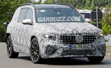 Mercedes-AMG GLB 35 filloi testimin në pistë (Foto)