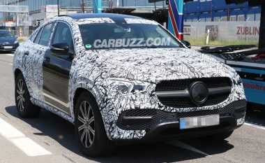 Mercedes GLE ka nisur të largojë shtresat e kamuflazhit (Foto)