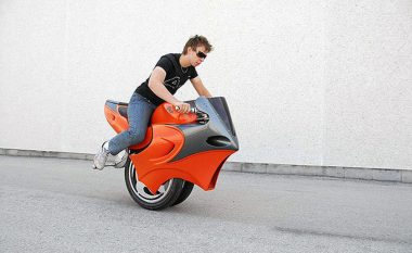 Motoçikletat më të çuditshme që mund të shihen në rrugë (Foto)