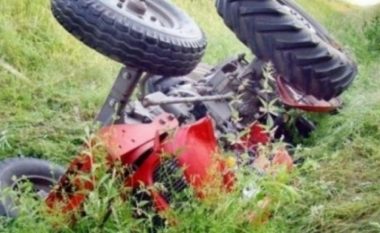Rrokulliset traktor në Skënderaj, lëndohet një person