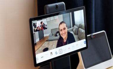 Facebook lanson në vjeshtë tabletin Portal për realizimin e video lidhjeve
