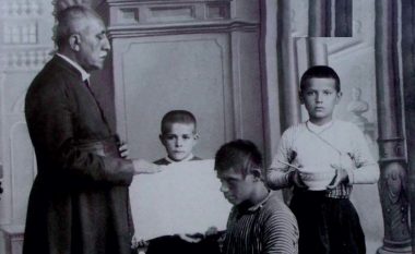 Një titull për një foto të Idromenos