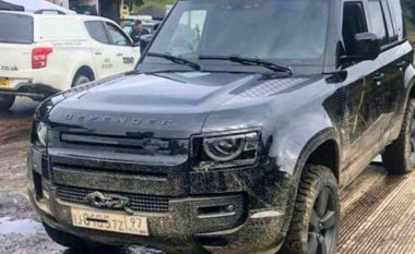 Land Rover Defender është parë gjatë xhirimit të filmit të James Bond
