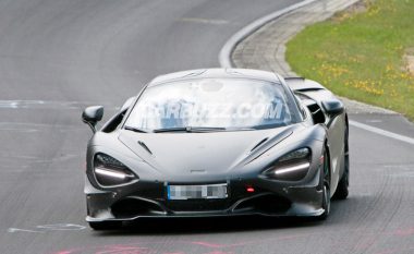 McLaren në garë me Ferrari 488 Pista