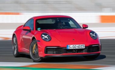 Rriten kuaj fuqitë e Porsche 911 Carrera S