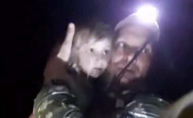 Qëndroi për katër ditë në pyllin ku ka edhe arinj, momenti i shpëtimit të pesëvjeçares – fjalët e saj lanë pa fjalë të gjithë