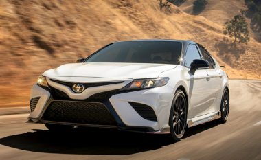 Toyota Camry TRD është më i lirë se që pritej