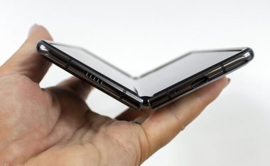 Telefoni i ardhshëm i palosshëm nga Samsung ka një emër – Galaxy W20 5G