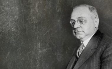 Adleri, Mussolini dhe kompensimi për ndjenjën e përgjithshme të inferioritetit