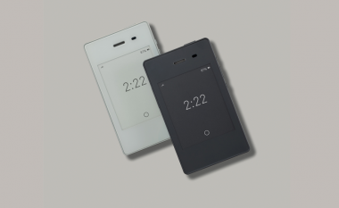 Light Phone 2 është një pajisje e thjeshtë, që iu largon shprehitë e përdorimit të telefonit