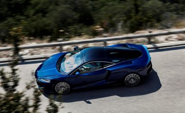 McLaren GT është një makinë e fuqishme sportive, me shumë hapësirë për bagazh
