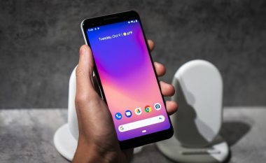Telefoni Pixel 4 mund të shfrytëzohet për pritjen e telefonatës, derisa operatori të jetë gati