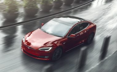 Tesla Model S shënoi rekord në xhiro