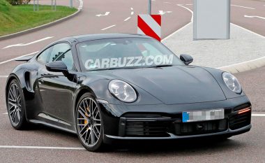 Testohet në rrugë Porsche 911 Turbo