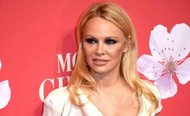 Tingëllon e pabesueshme, mirëpo edhe kjo ka ndodhur: Pamela Anderson nuk është më biondinë, kështu duket tani!