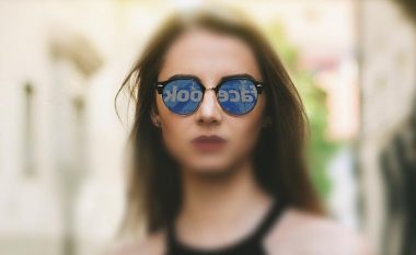 Çfarë ju zbulon profili i tij në Facebook?