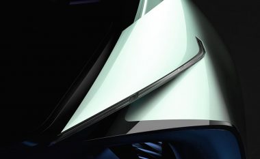 Lexus tregon një pjesë të makinës së re që mbushet me rrymë