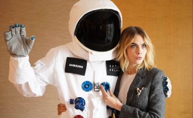 Samsung shtyn kufijtë e inovacionit, bashkëpunon me Cara Delevigne për t’i çuar përdoruesit në hapësirë