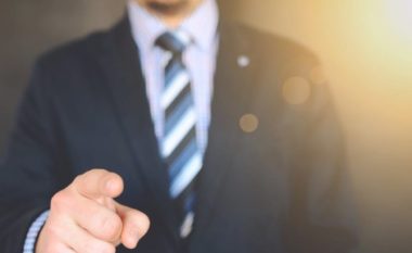 Njerëzit nuk e lënë punën, por largohen nga kulturat toksike të punës
