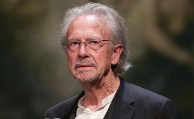Peter Handke bojkotohet nga një komunë e Stokholmit