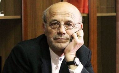 Një kafe me Petrit Rukën: Jetojmë kohë të ftohta ku edhe nënën e qajmë me telefon nga larg