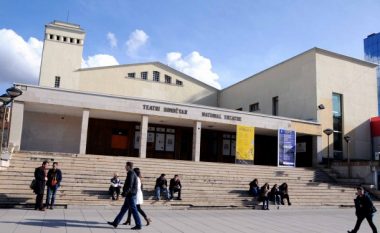 Rikthehet shfaqja “Arturo Ui” e Bekim Lumit