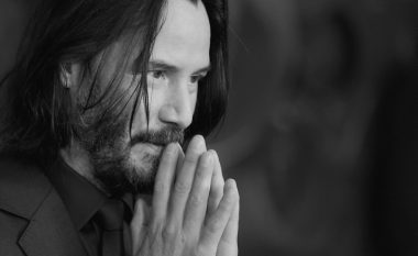 Tregim i pabesueshëm jetësor i aktorit të famshëm: Keanu Reeves i ka kaluar vështirësitë nëpërmjet ndihmës të tjerëve