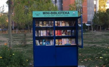 Hapet mini-biblioteka e parë në Prishtinë
