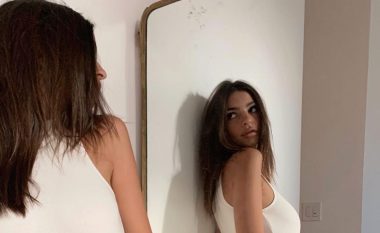 Vetëm Emily Ratajkowski mund të bartë kombinezon të këtillë