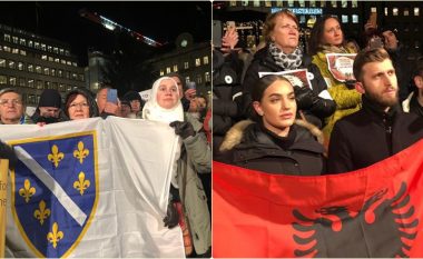 Protestat kundër ceremonisë së Çmimit Nobel për Handke në Stokholm, nuk mungonte as flamuri shqiptar