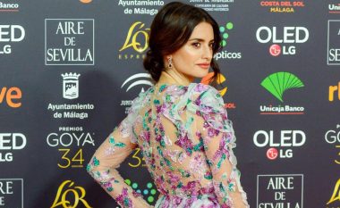 Penélope Cruz po i dikton trendët e modës: Ky print do të jetë numër një gjatë sezonit të pranverës!