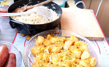 Drekë për gjithë familjen: Lakra të fërguara dhe patate