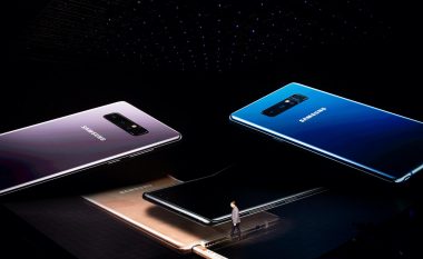 Përdoruesit e Samsung u trembën pasi pranuan një mesazh të çuditshëm në telefonat e tyre