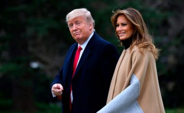 Palltoja e Melania Trumpit: Dëshmi se si kombinimi më i zakonshëm në sekondë bëhet kulmor!