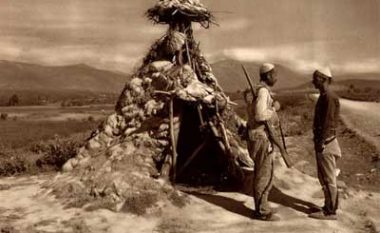 “Zhdukja” e flamurit shqiptar, në Kosovën e vitit 1945