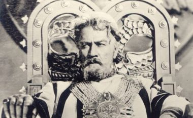 Fate tragjike: Viktor Stratobërdha dhe fëmija që dinte përmendësh tërë filmin “Skënderbeu”