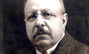 Një politikan, historian dhe filozof ndryshe