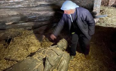 Pas Enver Hoxhës: Ruajtja e statujës së fundit të Shqipërisë komuniste