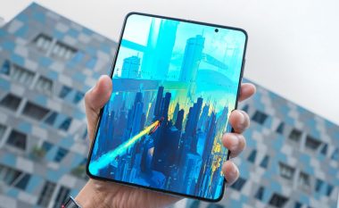 Rrjedhin fotot e Samsung Galaxy Fold 2, një telefon i mençur me një ekran të shkëlqyeshëm