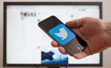 Twitter heq llogaritë ruse, turke dhe kineze ‘të lidhura me shtetin’