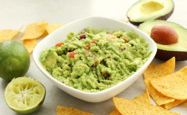 Salca ‘guacamole‘: Shije tradicionale meksikane – e përsosur për tortila, tost, fajitas, etj.